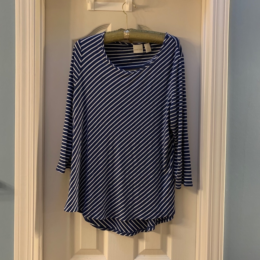 Chico’s 3/4 diagonal stripe top w/ keyhole (L)